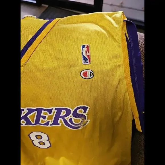 Vintage NBA Kobe Bryant Champion Lakers Jersey Size XXL Number 8 - Picture 4 of 7